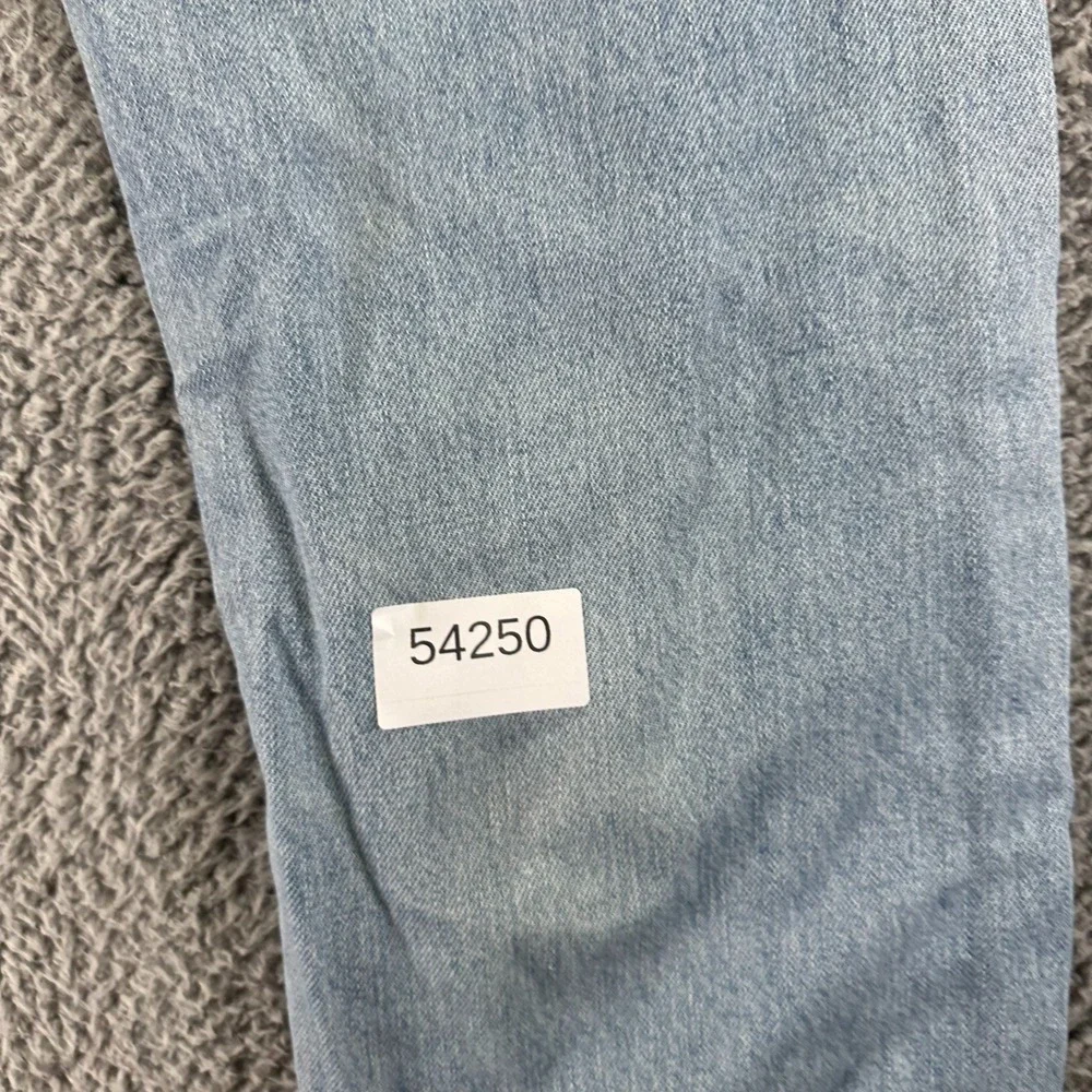 Levis before purchasing